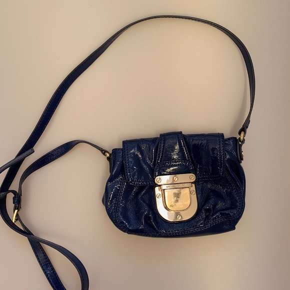 Michael Kors Handbags - Michael Kors crossbody bag